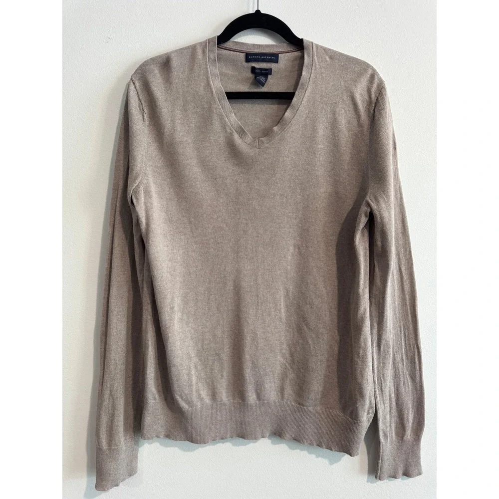 Banana Republic Luxury Blend V-Neck Sweater Mens Medium Silk Cashmere Blend